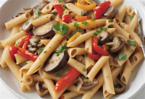 Šampiňónové penne s tofu a paprikou