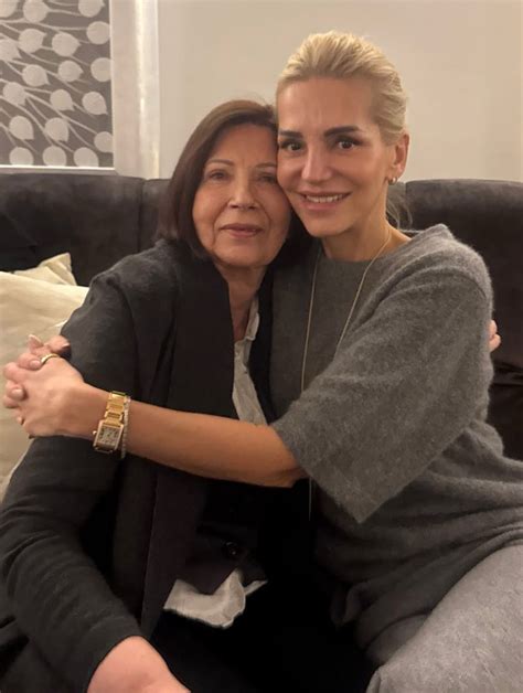 Obálky albumov Dary Rolins rôznych období