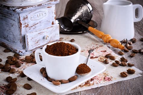 Kávová usadenina v šálke