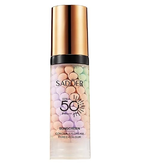 Pes v lete s ochranou proti slnku