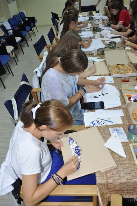 Umelecká dielňa s porcelánovými výrobkami