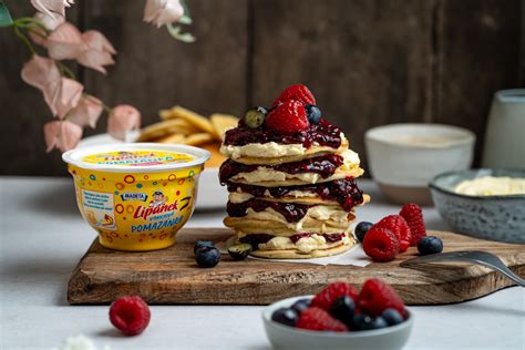 ilustrácia správneho a nesprávneho zberu lesného ovocia