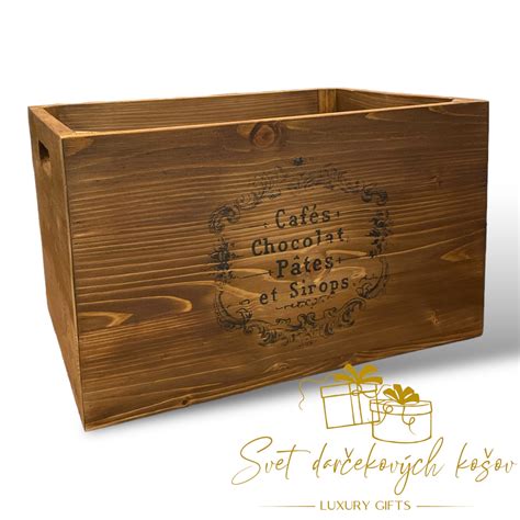 drevená debnička pre mačací pelech