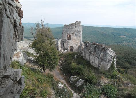 zrúcanina hradu Gýmeš