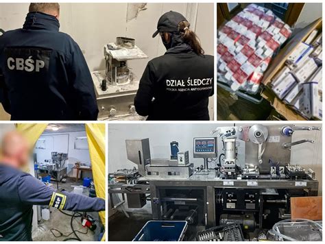 Skupina dingov v austrálskej krajine