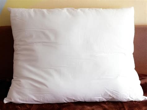 Bavlnený vankúš s výplňou z polyesterových guličiek