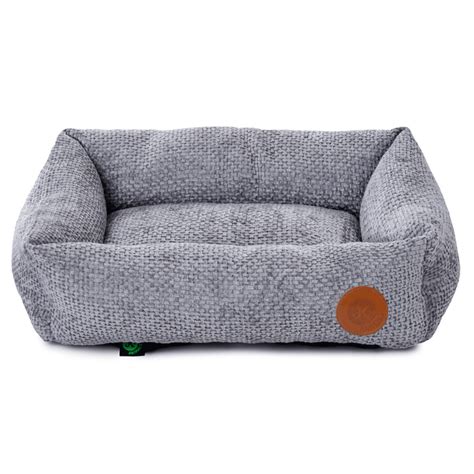 Rôzne veľkosti kotercov pre psov