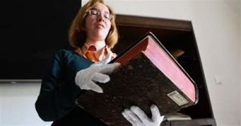 Ilustrácia psa so svrbiacou kožou