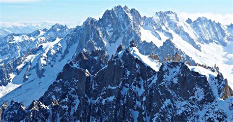 Švajčiarske Alpy s ovcami a psom