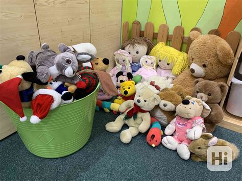 plyšové hračky rôznych zvierat