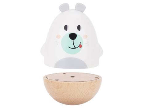 Pomeranian hrajúci sa s hračkou