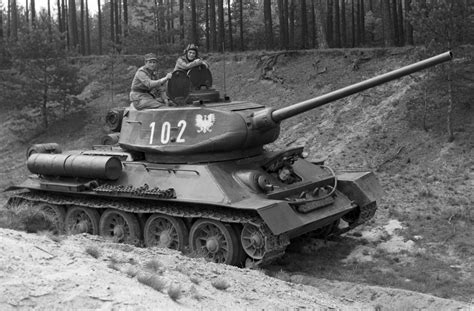 Posádka tanku Rudy 102