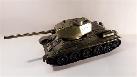 Dobová fotografia tanku T-34