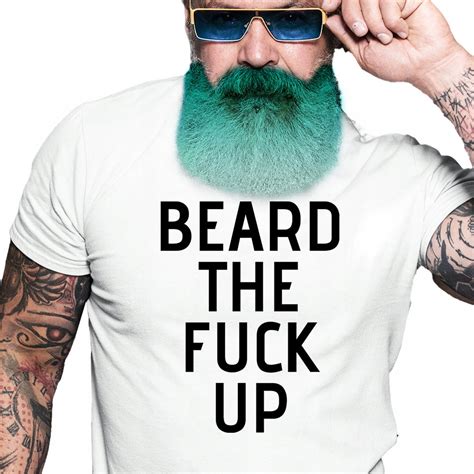 Typický vzhľad stredného bradáča s výraznou bradou a obočím