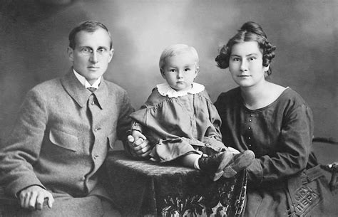 Stará fotografia Maxa von Stephanitza s nemeckým ovčiakom