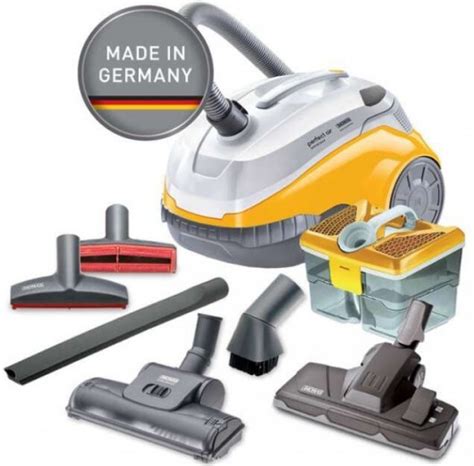 Vysávač s príslušenstvom pre zvieracie chlpy