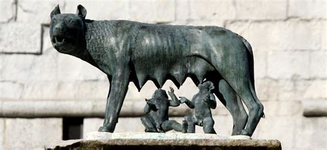 Staroveký reliéf psa