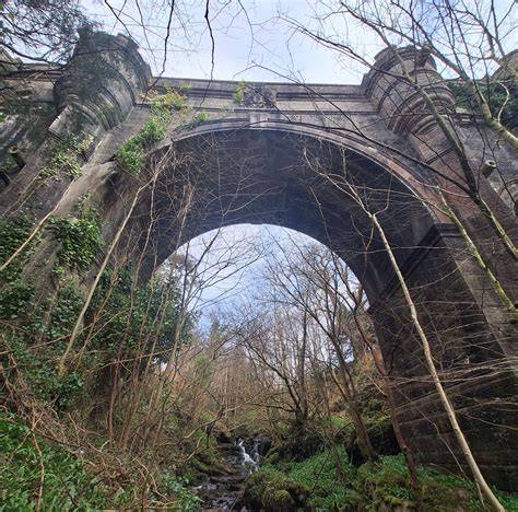 Infografika: Overtoun Bridge a trasa prechádzky s históriou
