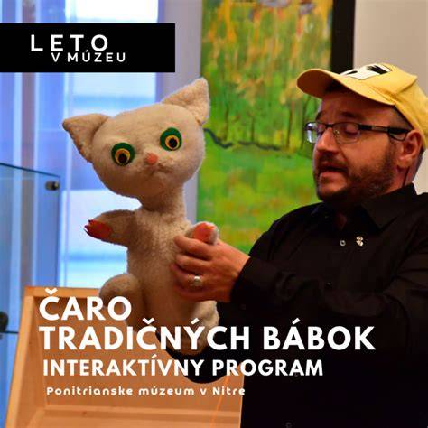 Infografika: Cesty vývoja bábkarskej techniky od tradičných bábok po multimédiá
