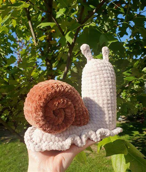 infografika amigurumi slimak - postup magický kruh