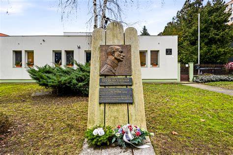 Pamätník M. R. Štefánika - Košariská a jeho význam