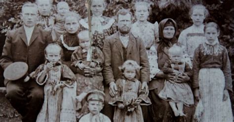 Ilustrácia rodiny s francúzskym buldogom