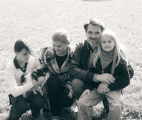 Foto: Doga so svojou rodinou a deťmi