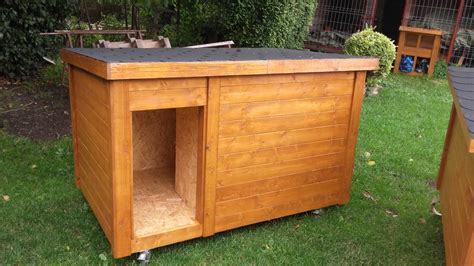 Detail zateplenej búdy pre psa