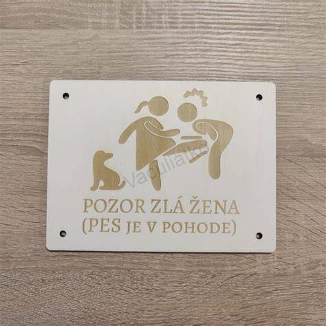 Pozor zlý pes - gravírovaná drevená tabuľka s nápisom, dekorácia
